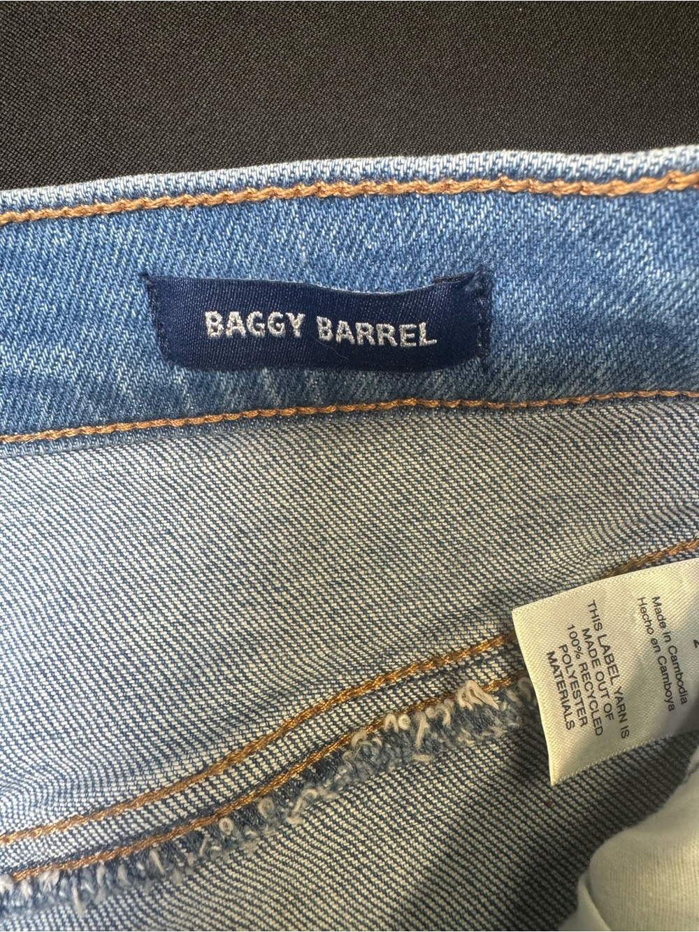 Relaxed Two-Tone Women's Barrel Jeans - Picture 5 of 5